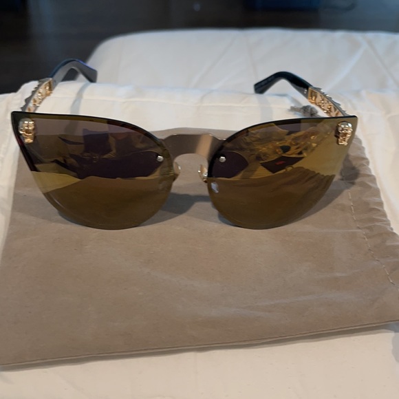 Brand new unsex sunglasses gold and brown - Picture 3 of 8